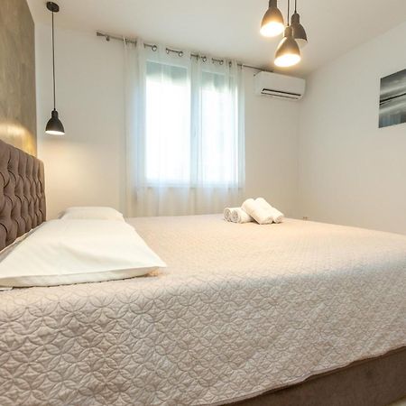 Deluxe Apartment Near The Bridge Zadar Extérieur photo